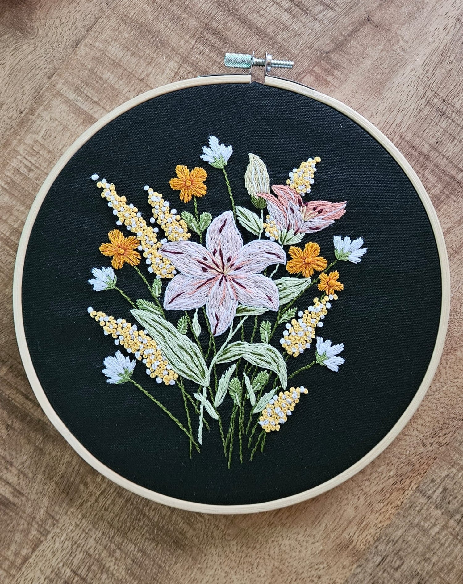 Creatief Valentijnsdag cadeau 2026: waarom een borduurpakket het perfecte cadeau is