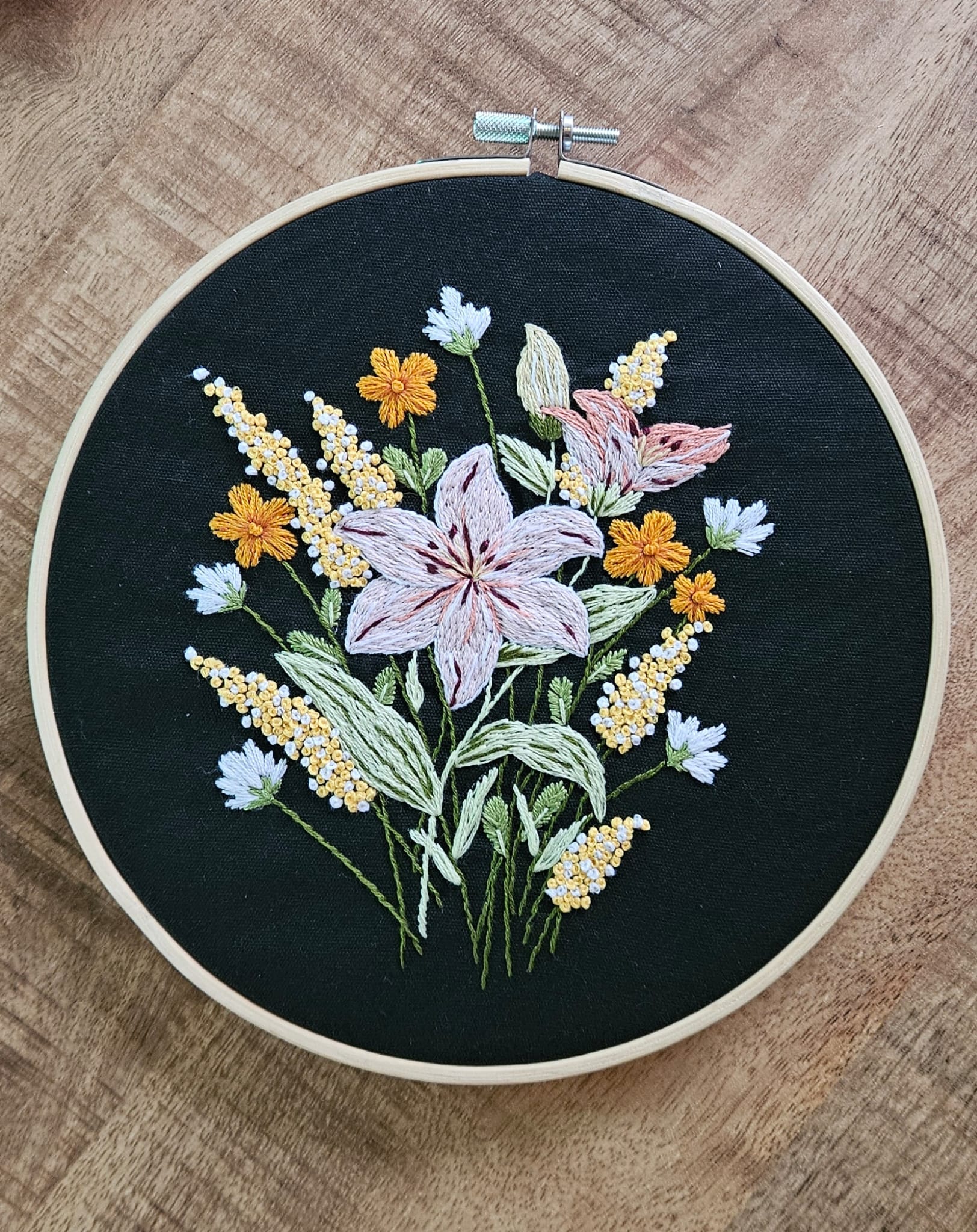 Creatief Valentijnsdag cadeau 2026: waarom een borduurpakket het perfecte cadeau is